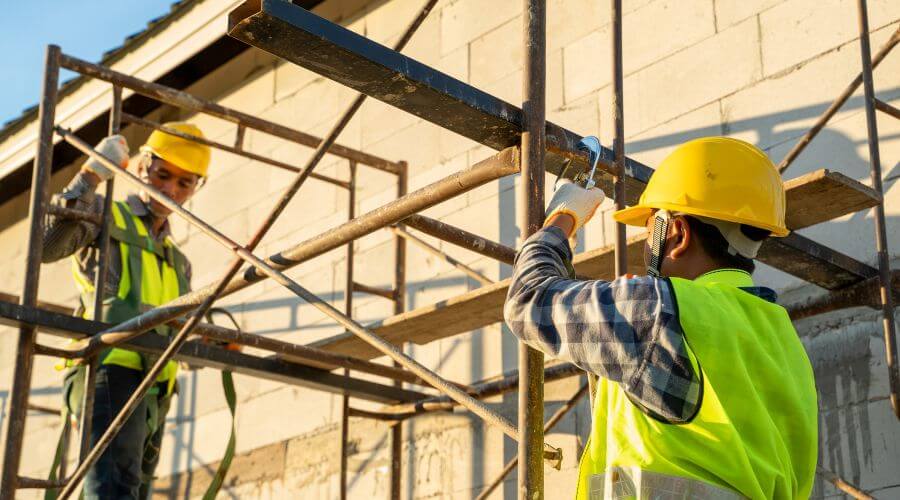 Professional gutter cleaning in Yorktown, VA